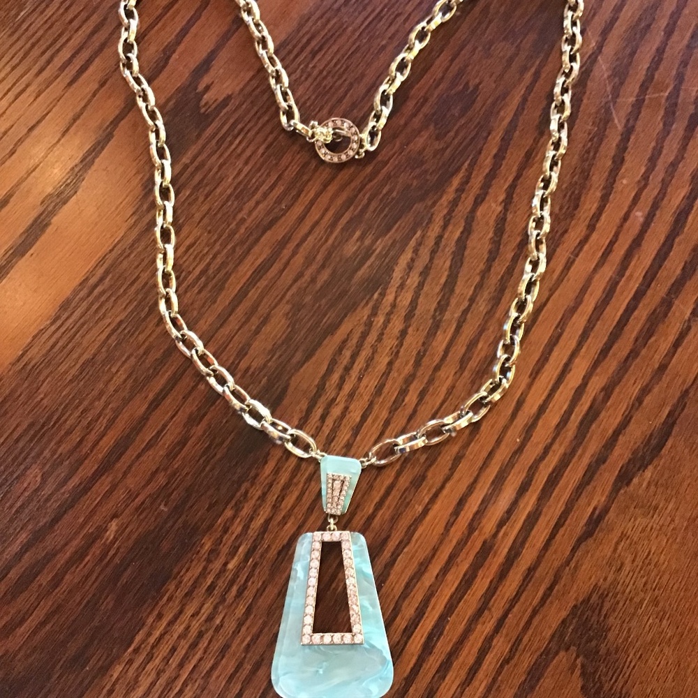 Gold chain necklace